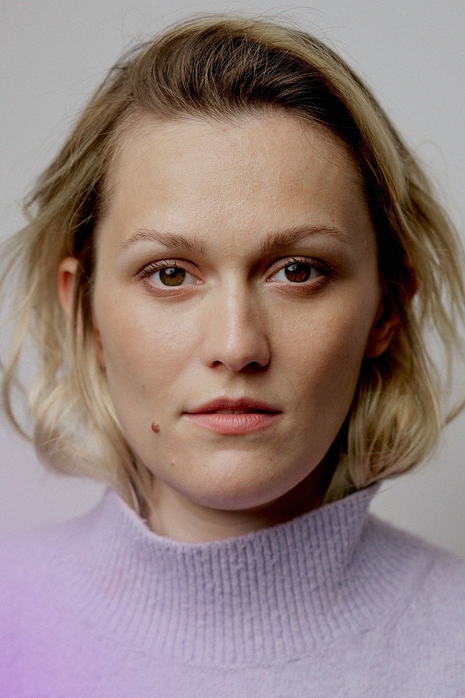 Lena Schmidtke's picture in the cast