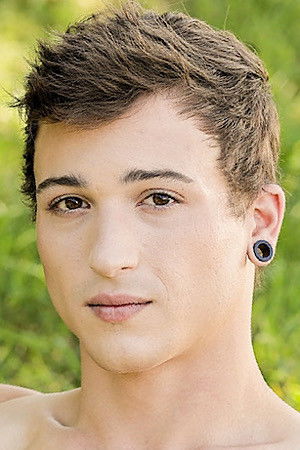 et billede af Adam Harper