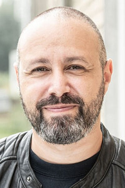 et billede af Hakim Harder