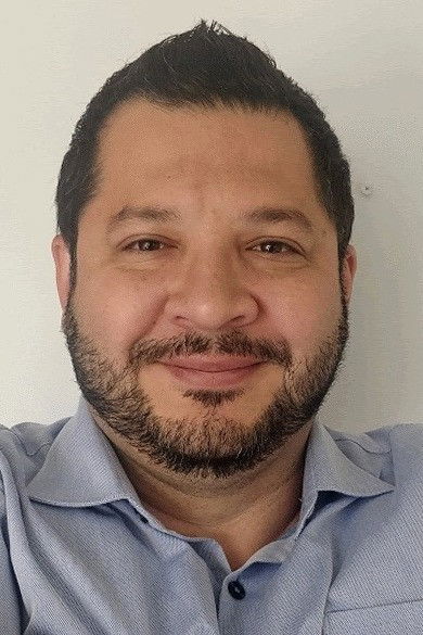 et billede af Jason E. Medina