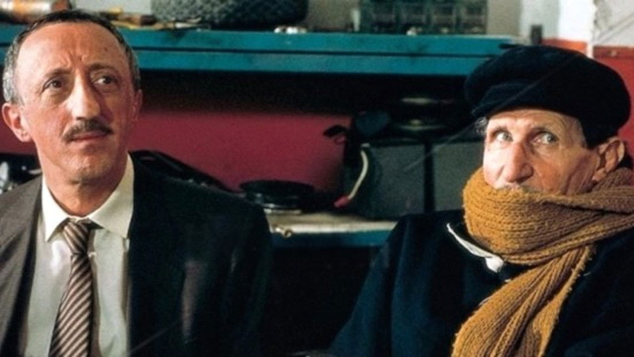 Condominio backdrop cover