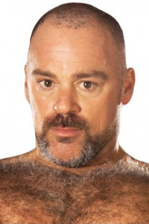 et billede af Bronson Gates