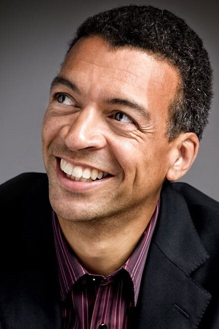 et billede af Roderick Williams
