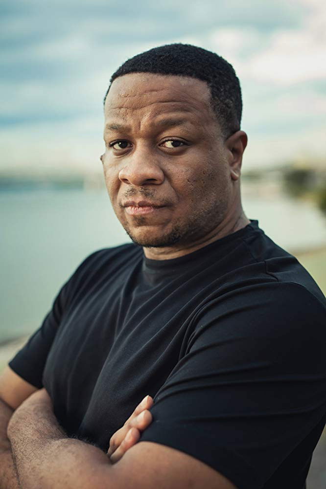 et billede af Robert Lamar Burns