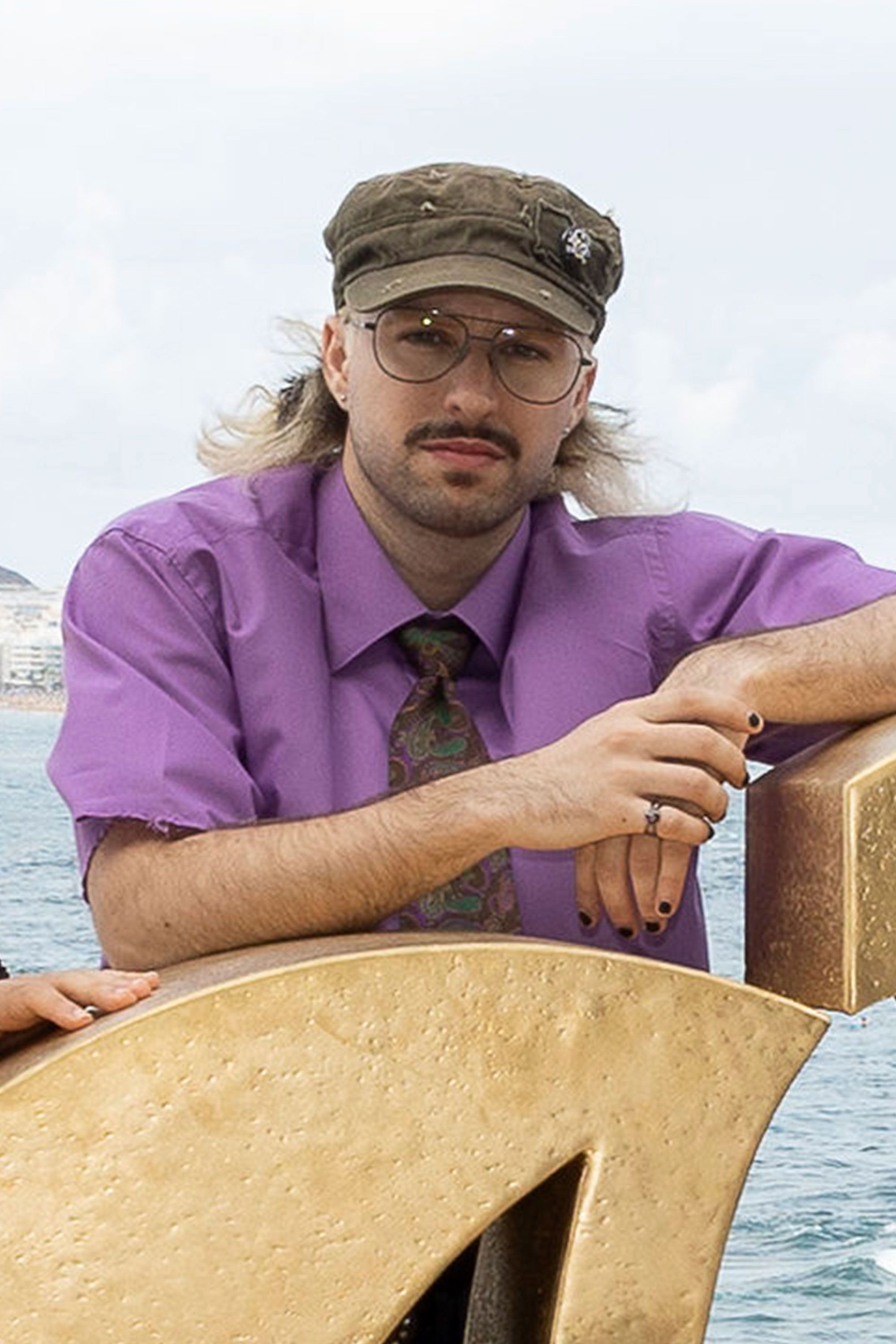 et billede af Jesus F. Cruz