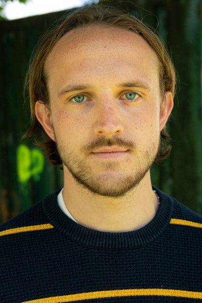 et billede af Oliver Baines