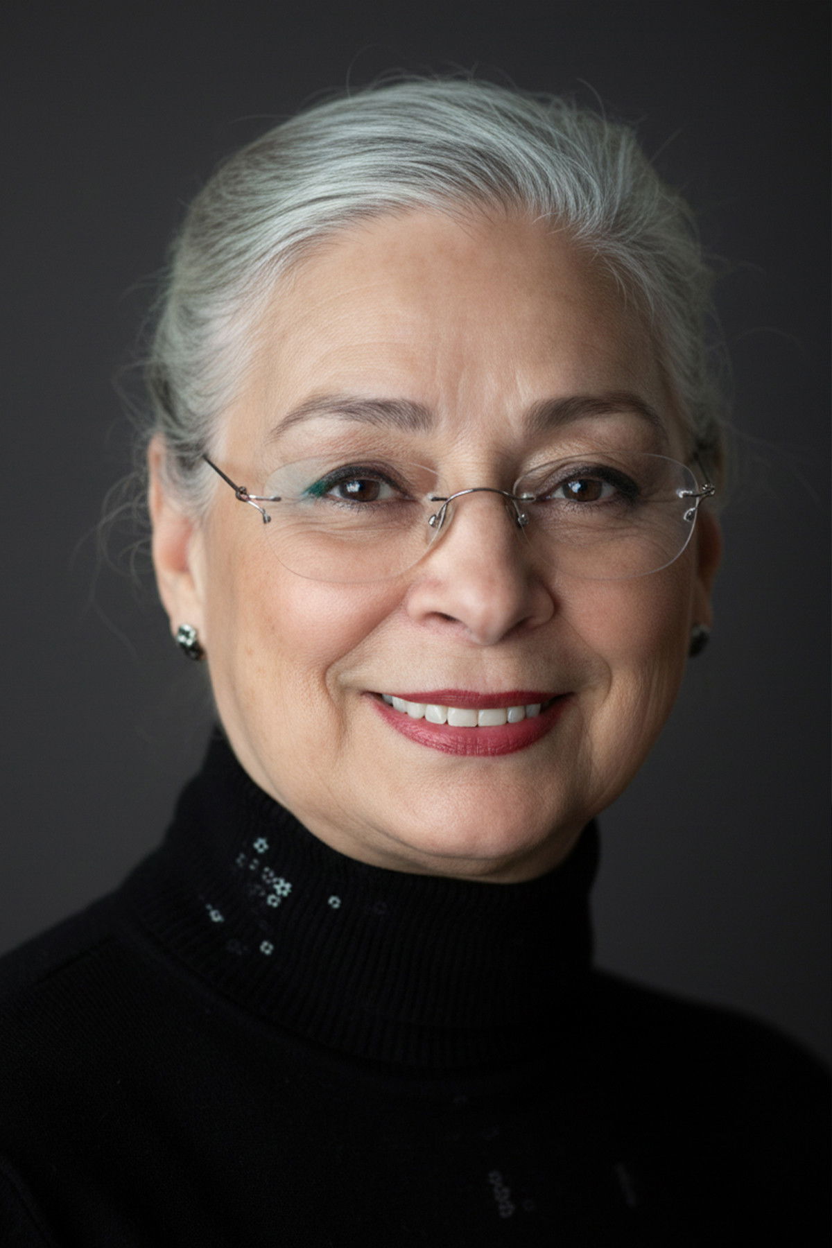 et billede af Tülin Oral