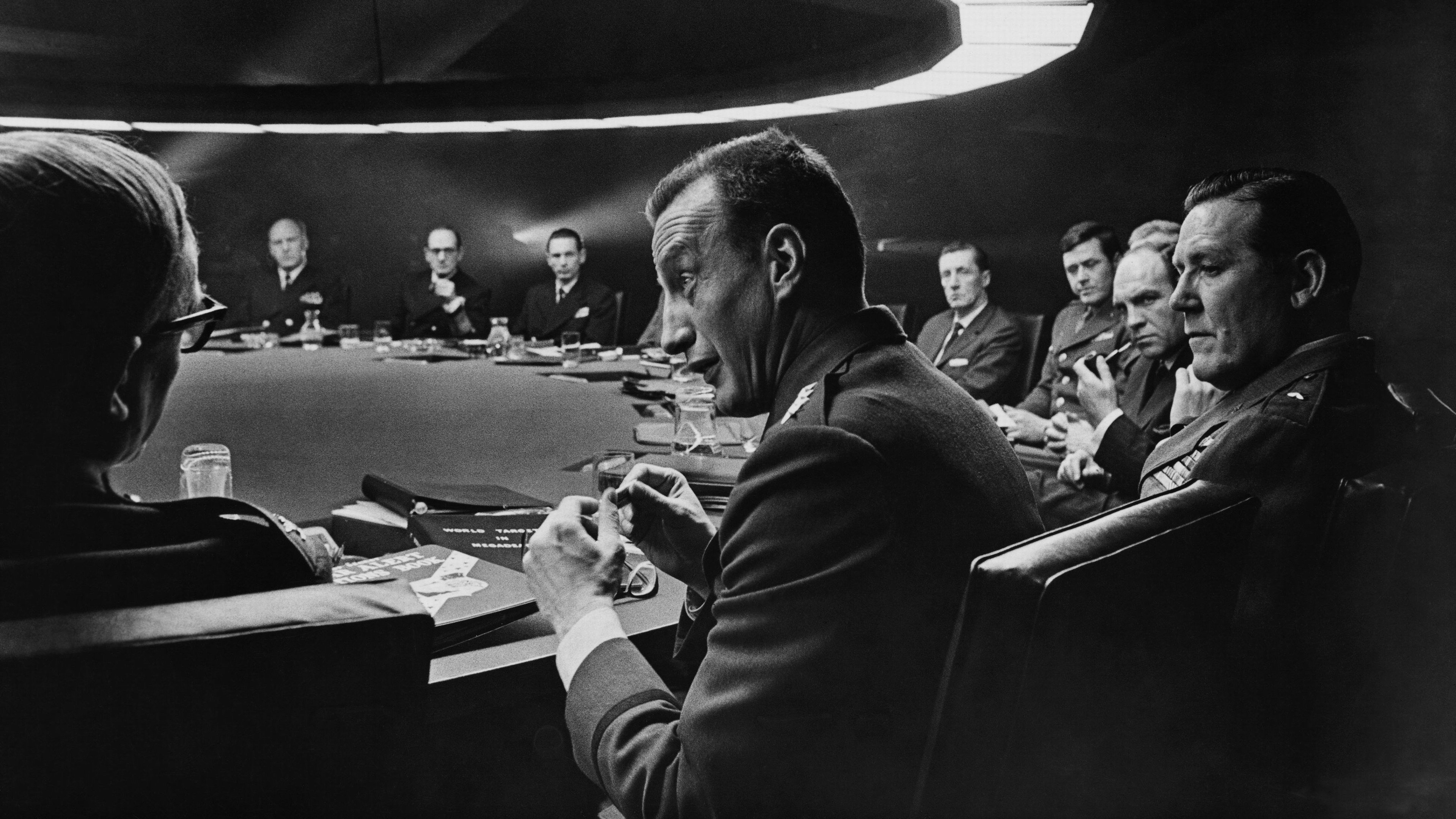 Dr. Strangelove, avagy rájöttem, hogy nem kell félni a bombától, meg is lehet szeretni (1964)