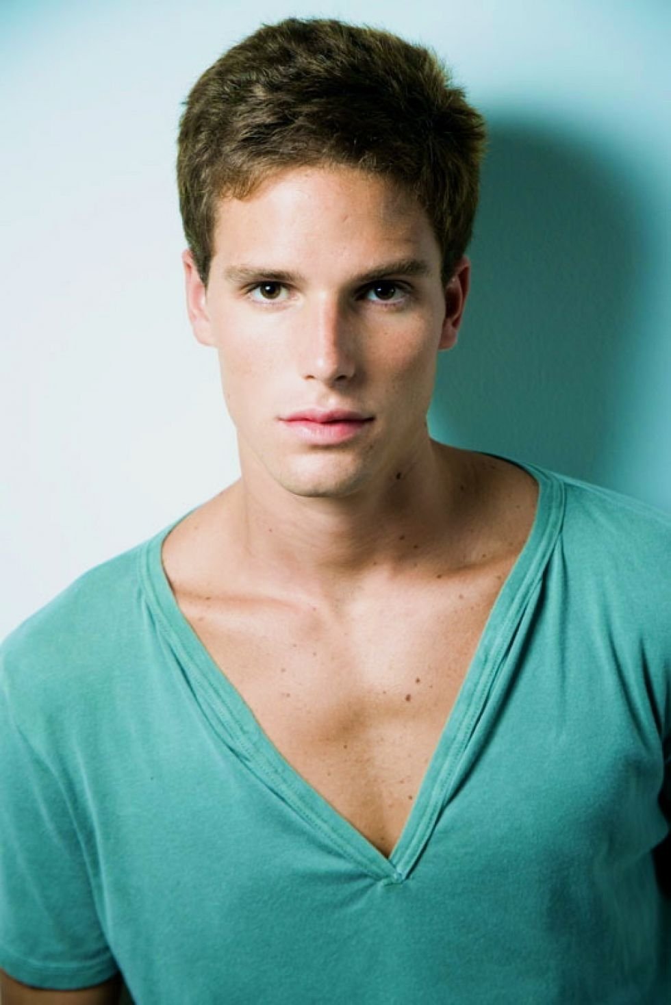 Jonatas Faro's picture in the cast