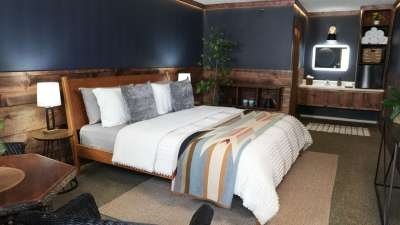 Motel Rescue S2E4 backdrop