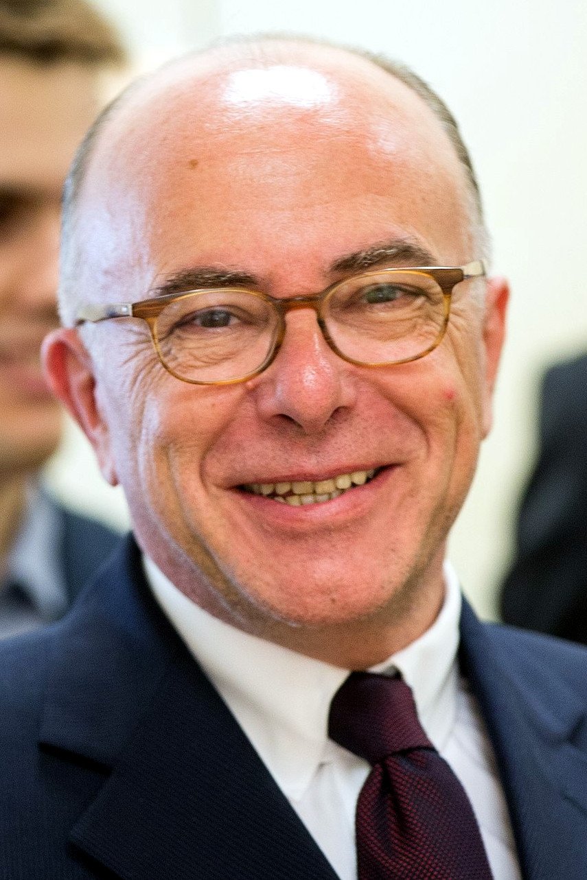 et billede af Bernard Cazeneuve