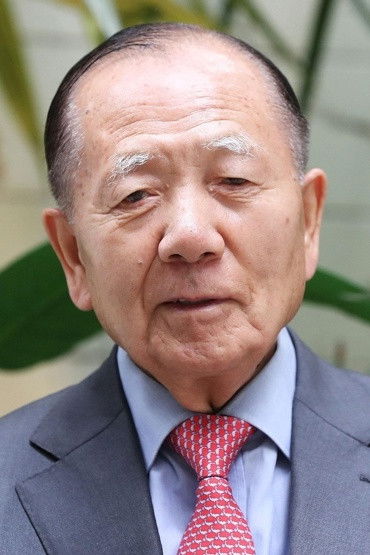 et billede af Kim Dong-ho