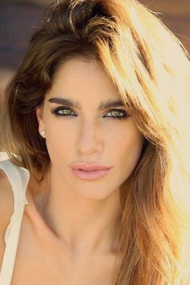 et billede af Gabriela Sari