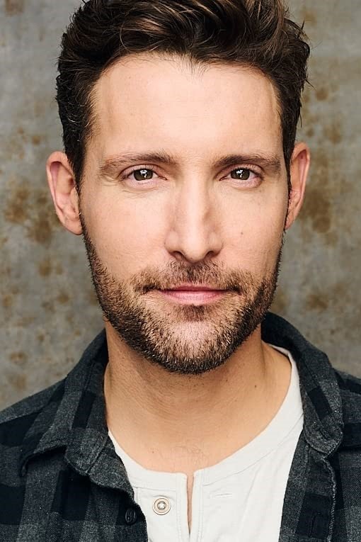 et billede af Adam Poole