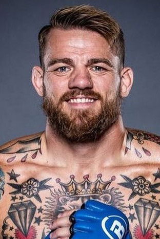 et billede af Travis Davis