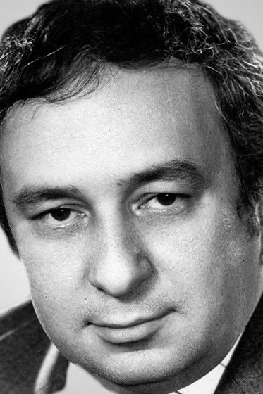 et billede af Emin Sabitoghlu