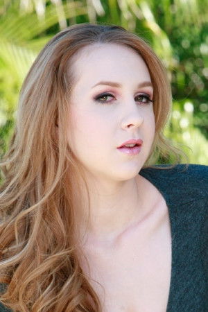 et billede af Amy Valor