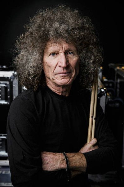 et billede af Tommy Aldridge