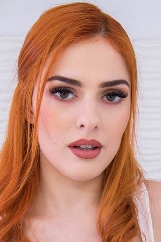 et billede af Mina Von D