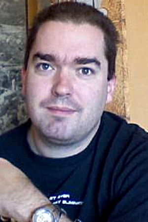 et billede af Luke Y. Thompson