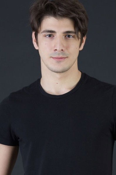 et billede af Taha Ünal