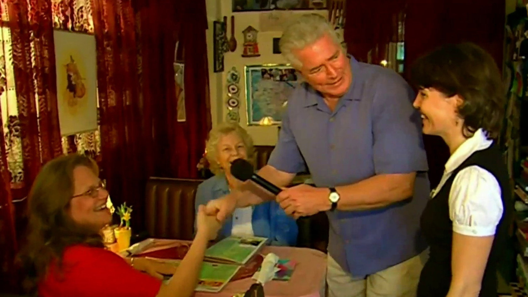 S16E1 · Polka Restaurant