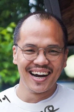 et billede af Jin Mo