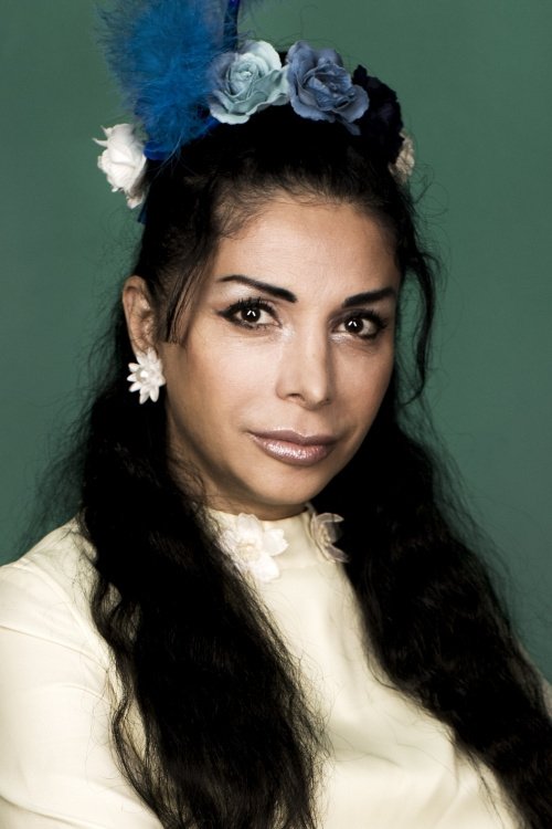 et billede af Zinat Pirzadeh