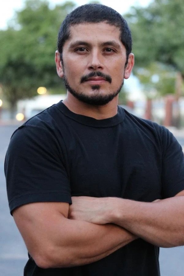 et billede af Christopher M. Campos