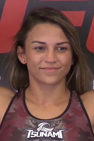 et billede af Monique Adriane Azevedo