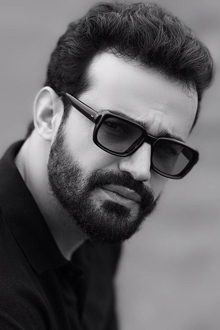 et billede af Mohammad Reza Zhaleh