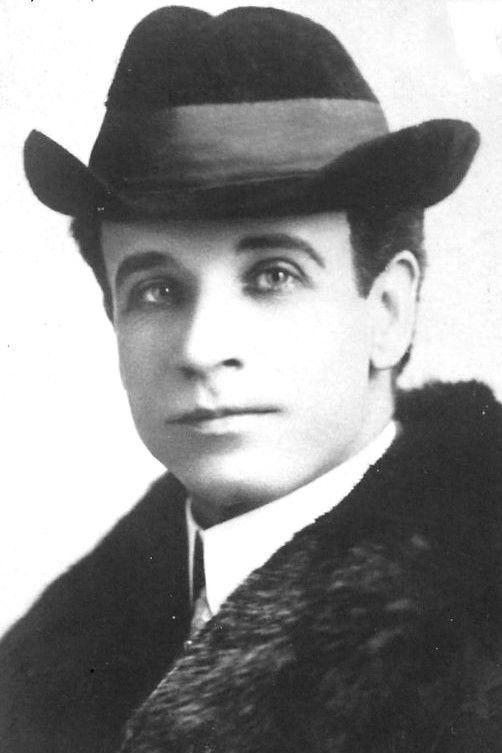 et billede af Romaine Fielding