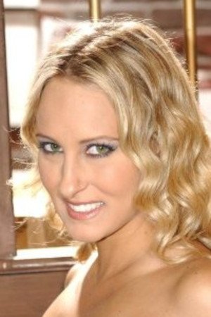 et billede af Lana Moore