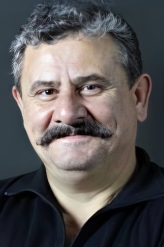 et billede af Necat Bayar