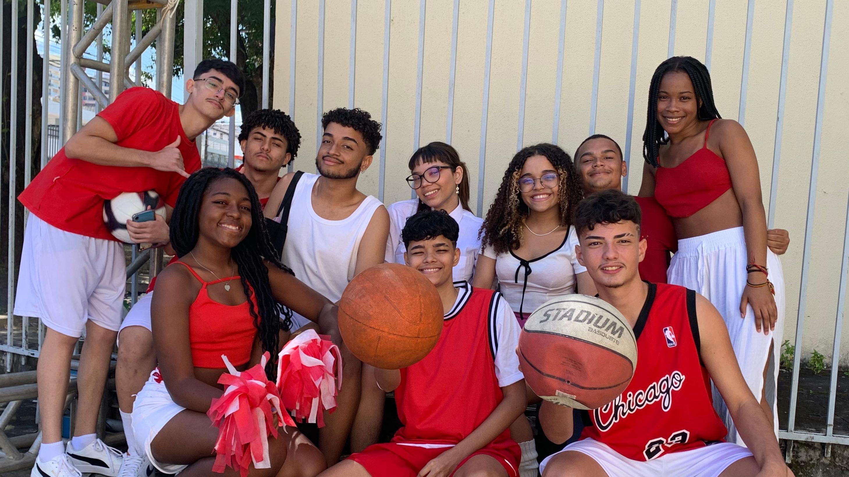 Backdrop High School Musical: No Conectando Línguas
