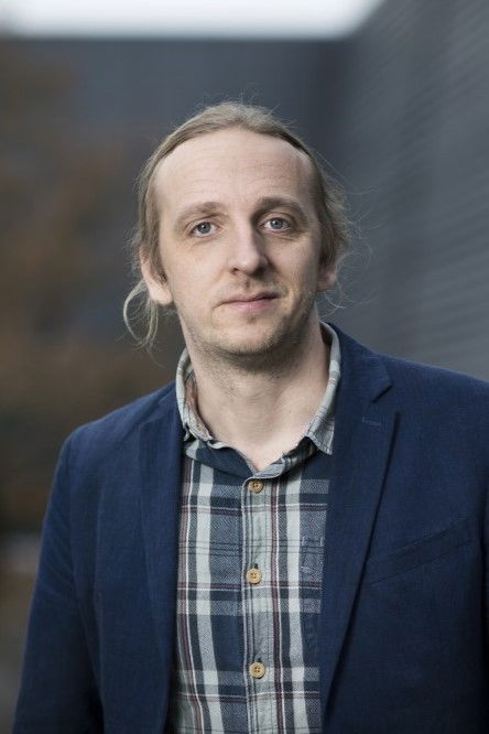 et billede af Martin Schibbye