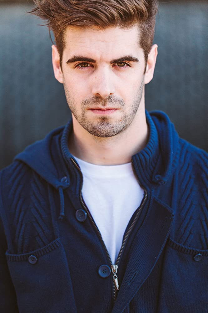 et billede af Dylan Reed