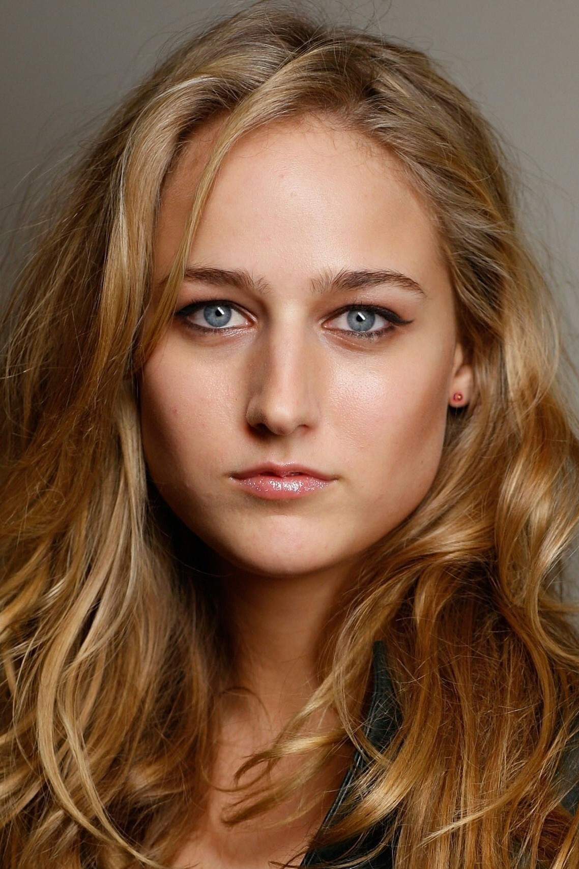 et billede af Leelee Sobieski