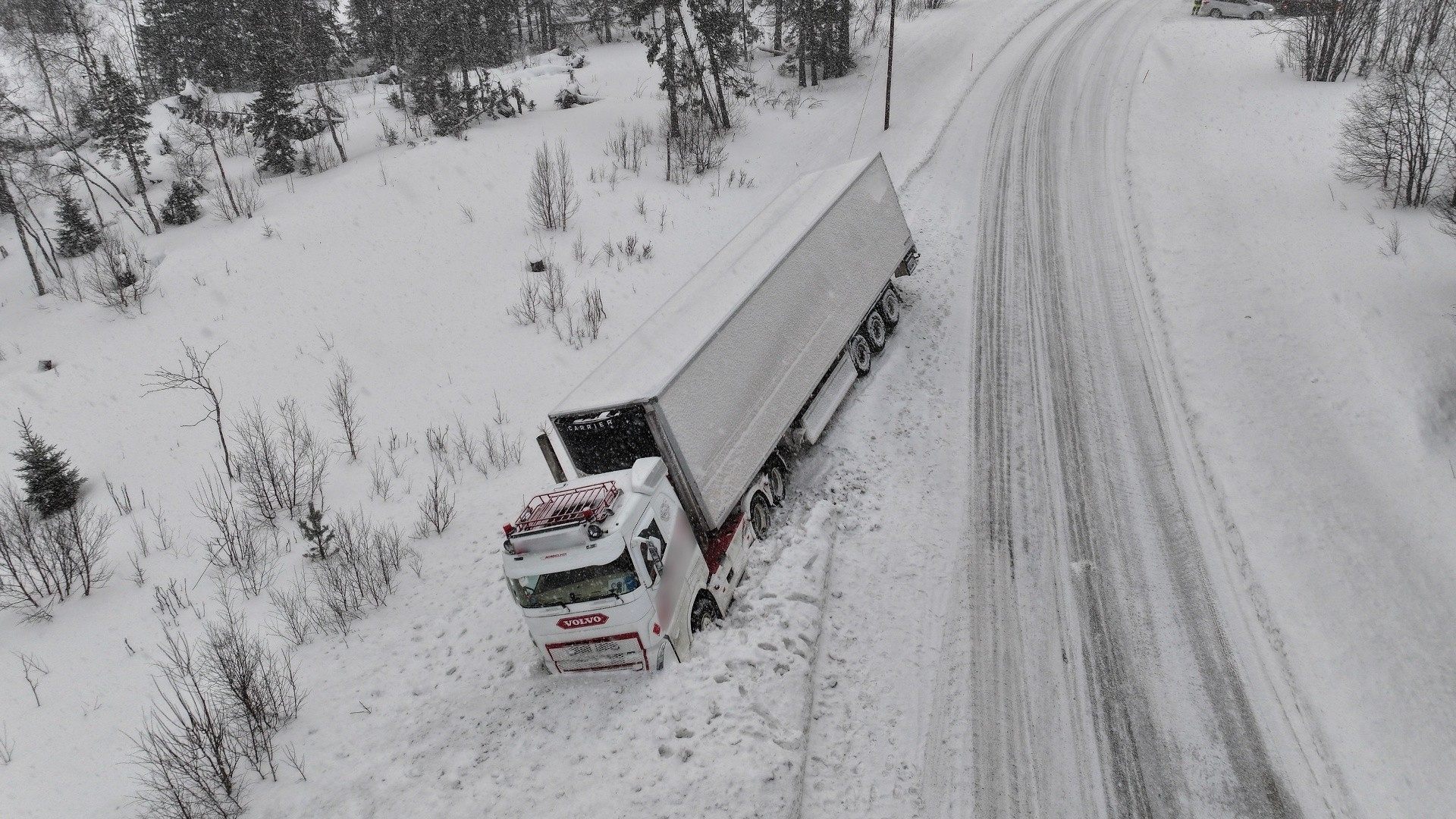 Ice Road Rescue