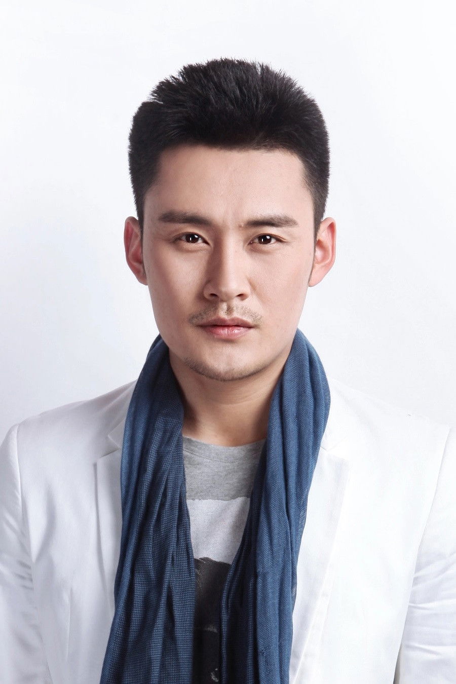 et billede af Yu Yang