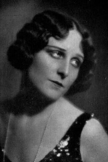 et billede af Mimi Aylmer