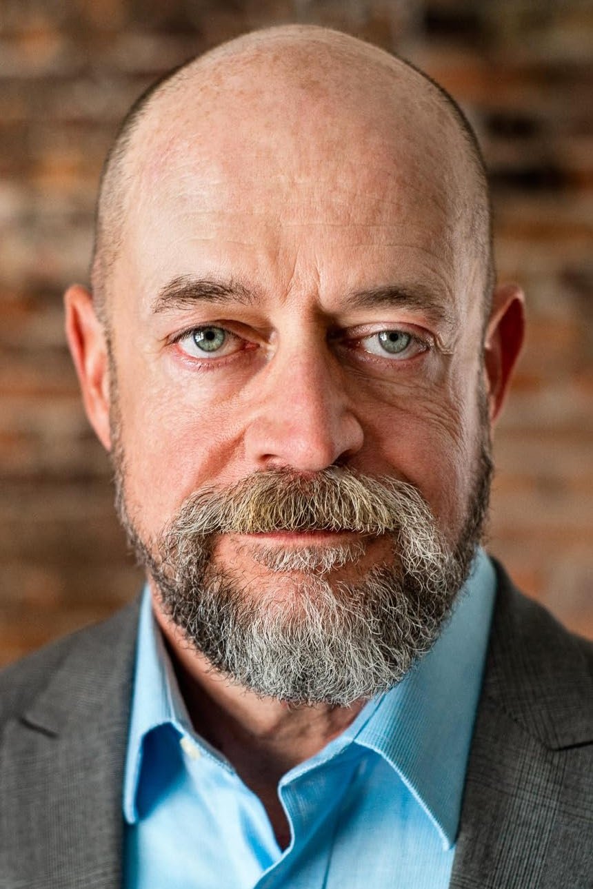 et billede af Chris Enright