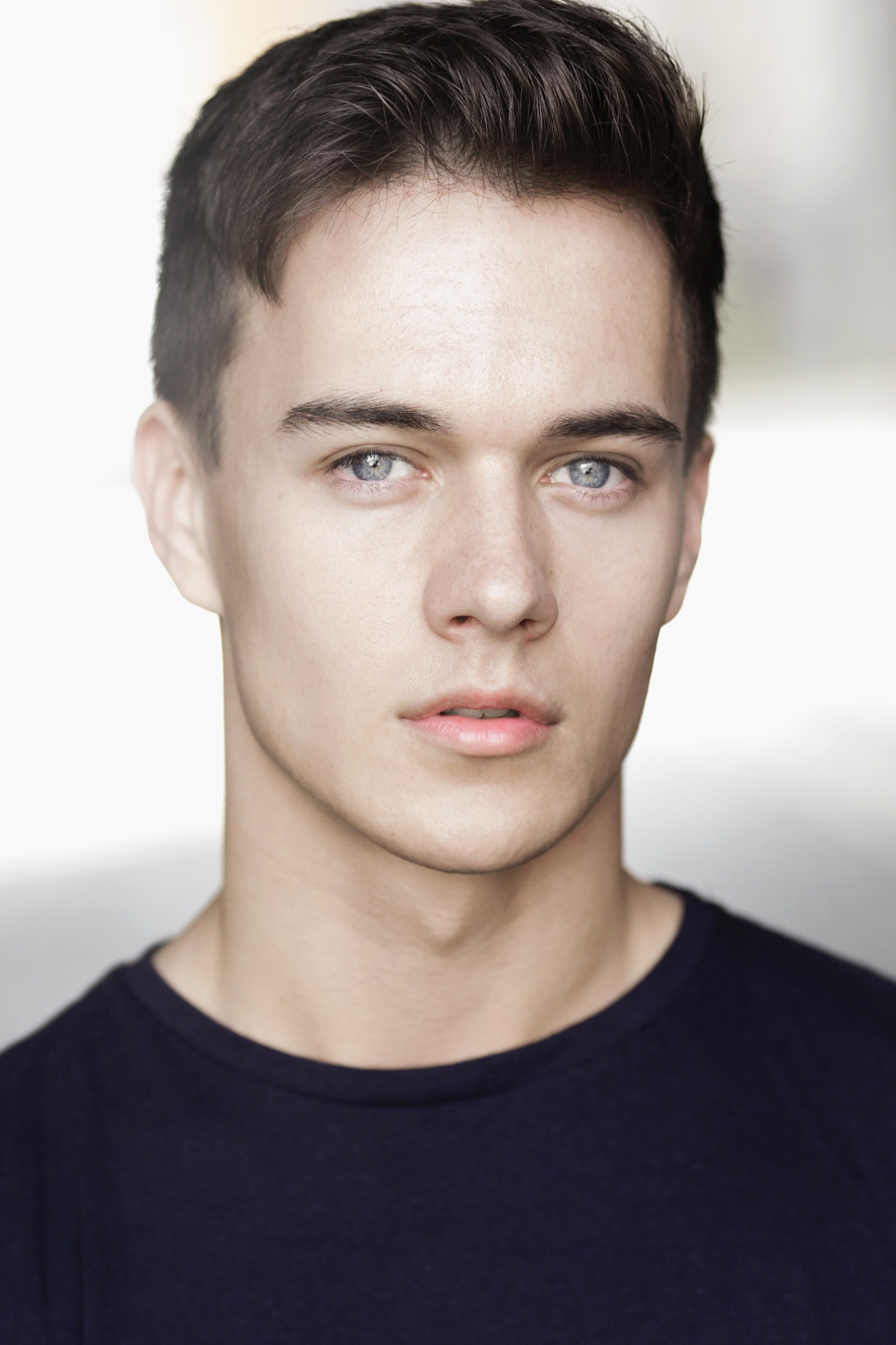 et billede af Karl Hughes