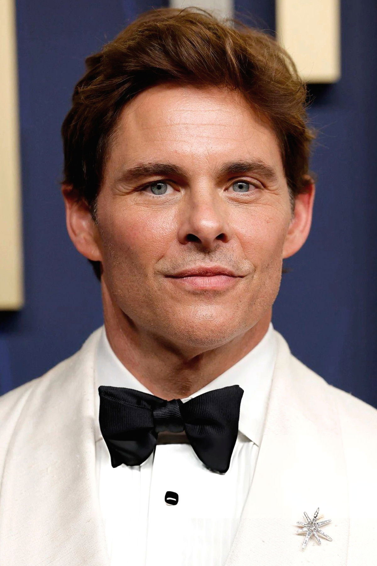 et billede af James Marsden