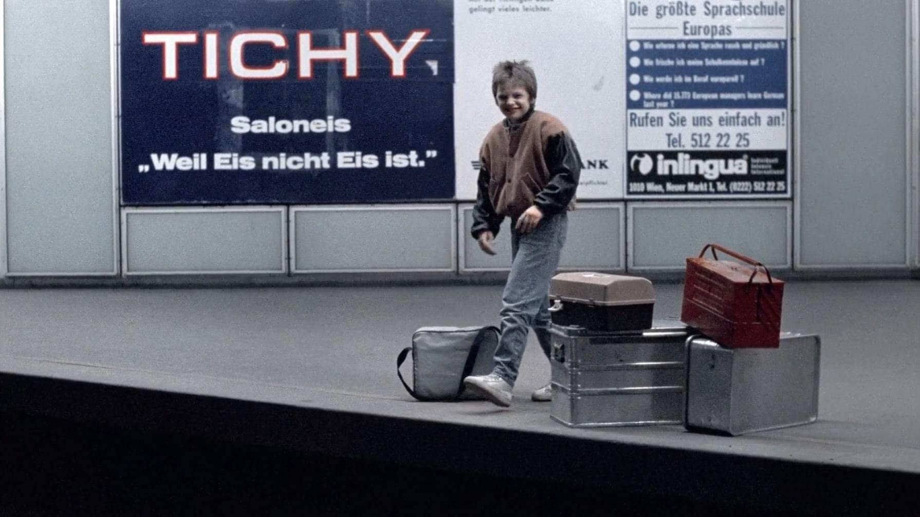 71 Fragments of a Chronology of Chance (1995)