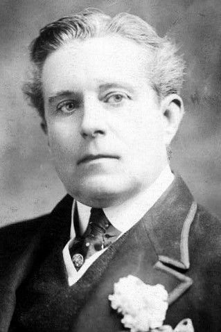 et billede af Frederick Clayton