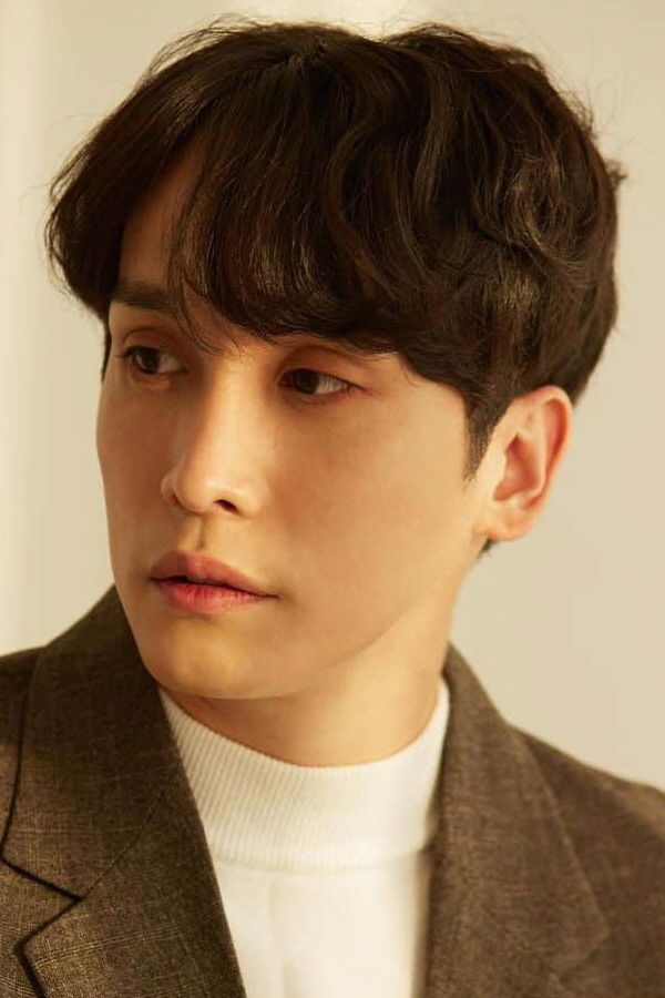 et billede af Kim Tae-hun