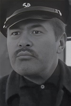 et billede af Kh. Yuldashev