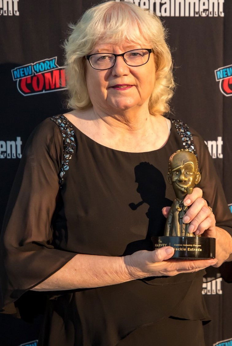 et billede af Jackie Estrada