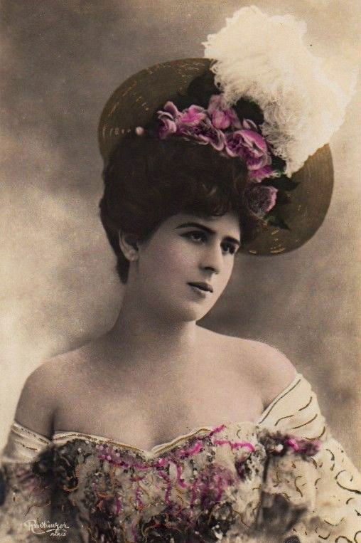 et billede af Madeleine Carlier